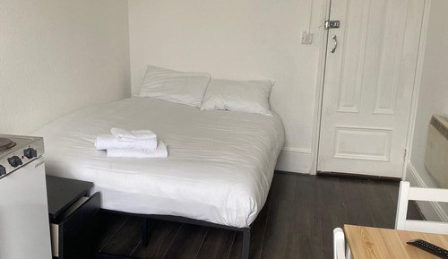 Standard Studio with Shared Bathroom