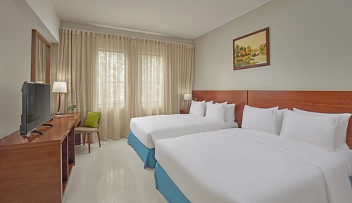 Standard Room, 2 Queen Beds, Pool View