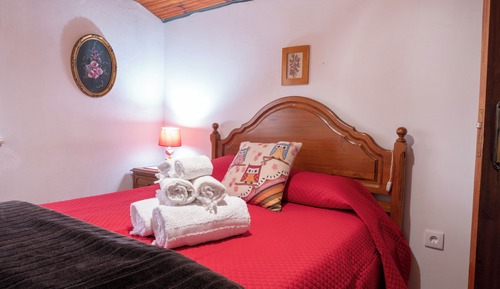 Economy Room, 1 Double Bed, Shared Bathroom, Mountainside