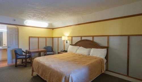 Deluxe Double Room, 1 King Bed, Courtyard Area