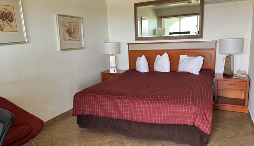 Standard Room, Patio, Valley View