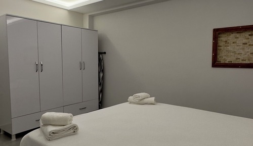 Apartment, Multiple Beds, Kitchenette, Mountain View