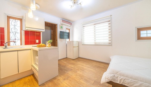 Basic Room, 1 Bedroom (Jade)