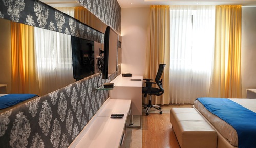 Suite, 1 Bedroom, Balcony, City View