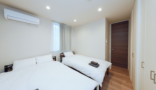 402/Accommodates six-person, Non Smoking