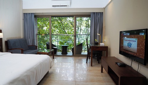 Deluxe Double Room, Garden View