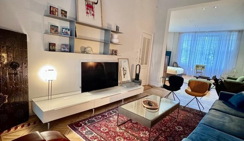 Grand Apartment