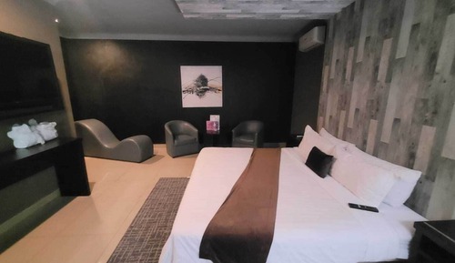 Premier Room