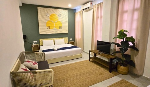 Superior King Suite