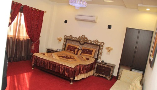 Honeymoon Room