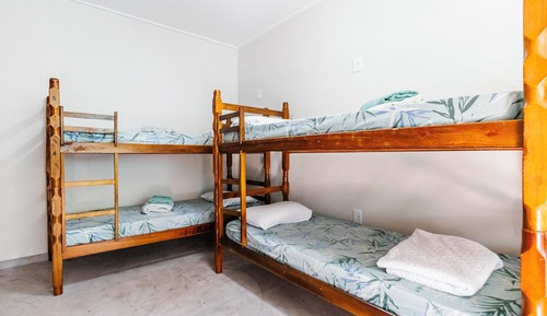Basic Quadruple Room, Men only