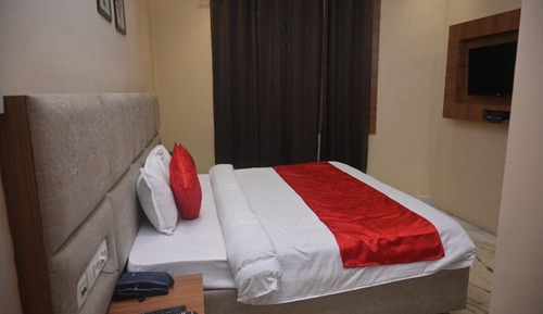 Royal Room