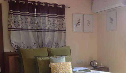 Royal Room