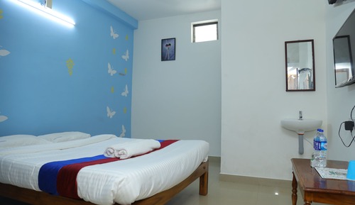 Standard Room, 1 Queen Bed