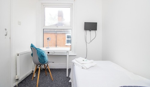 Basic Room, Ensuite