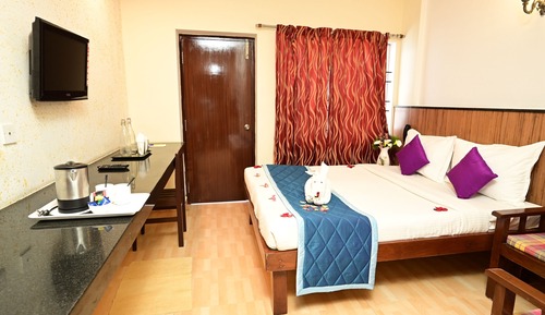 Deluxe Room, 1 Queen Bed