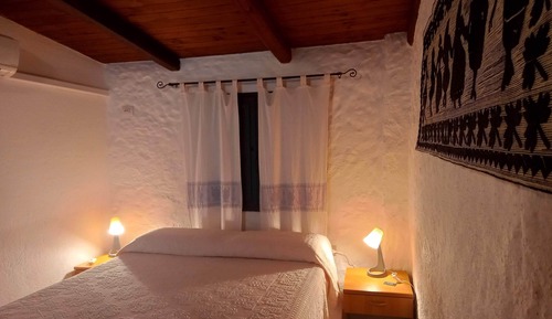 Room, Garden View