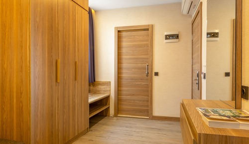 Premium Suite, City View