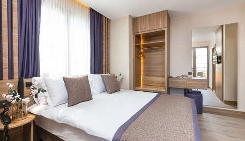 Exclusive Room, Pool View