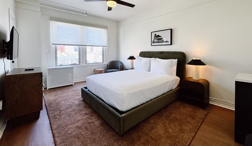 Queen Room