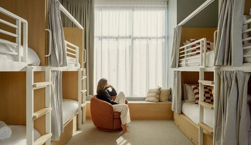 Premium Private Female Suite - 8 Bed