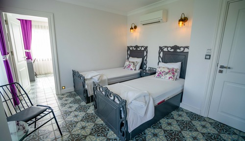 Junior Quadruple Room