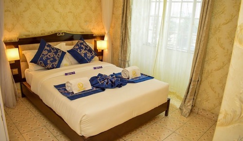 Deluxe Apartment