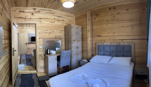 Family Studio Suite, Multiple Beds
