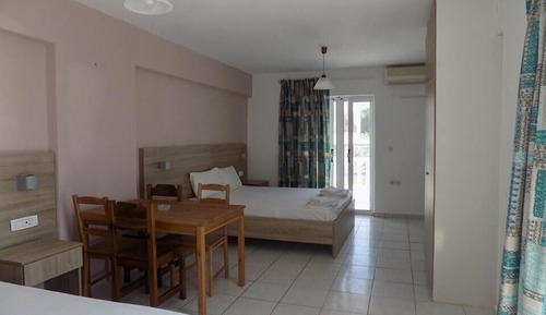 Basic Triple Room