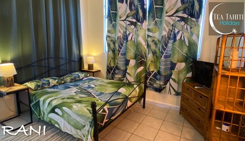 Classic Double Room, 1 Queen Bed, Private Bathroom, Poolside