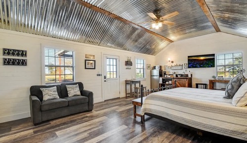 Cottage, Multiple Beds, Lanai (871 Old Harper- Cmbo)