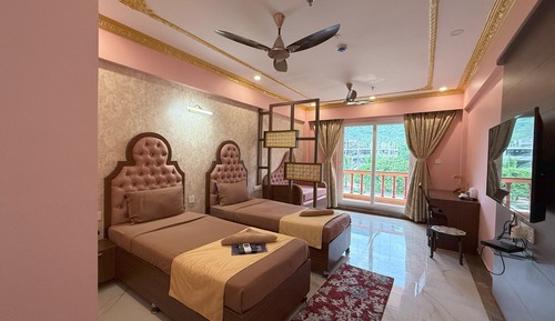 Business Suite Room