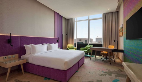 Suite, 1 King Bed, Smoking, City View