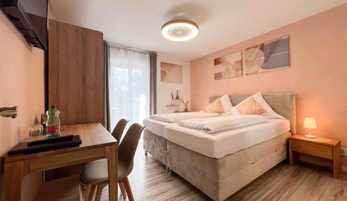 Classic Double Room, Balcony, Lake View