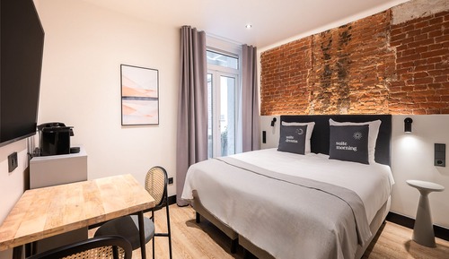 Queen Room