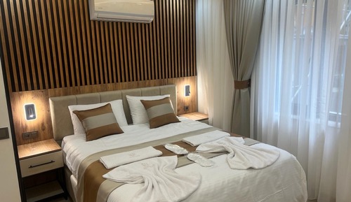 Economy Room