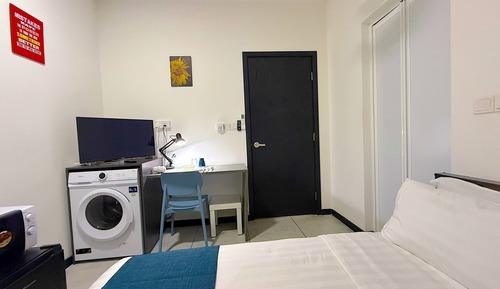 Junior Suite, 1 Queen Bed, Non Smoking, Private Bathroom