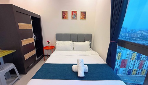 Deluxe Apartment, 2 Bedrooms, Refrigerator & Microwave, City View