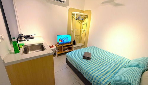 Junior Suite, 1 Queen Bed, Non Smoking, Microwave