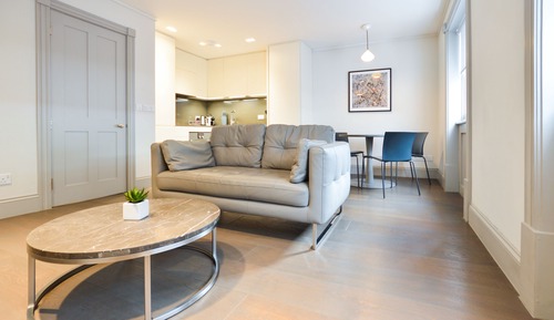 Soho Luxury 1 Bedroom Apartment