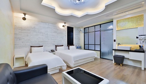 Family Twin Room