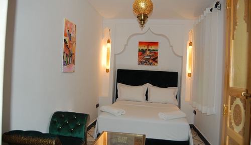 Deluxe Suite