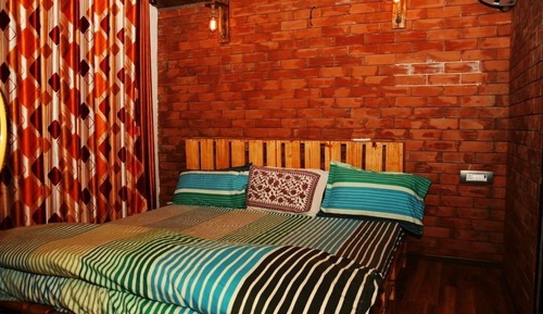 Superior Cottage