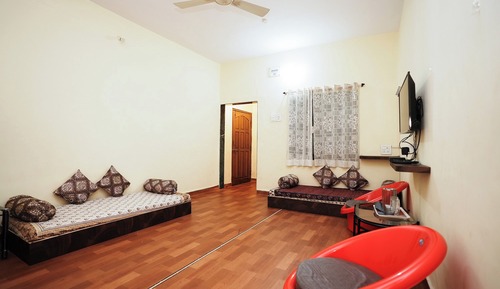 1 BHK Apartment (5 Adults)