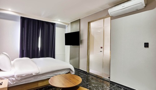 Suite (previously Pacific Hotel GimpoAirport)