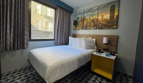 Room, Accessible, Non Smoking