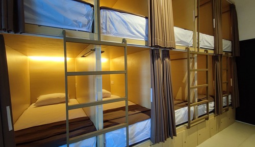 Basic Shared Dormitory, Women only