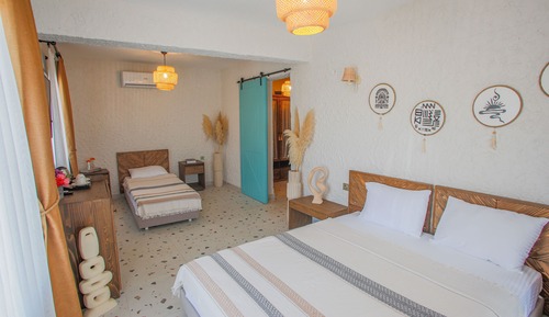 Family Room, Sea View