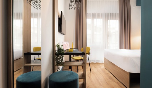 Standard Double or Twin Room, 1 Queen Bed
