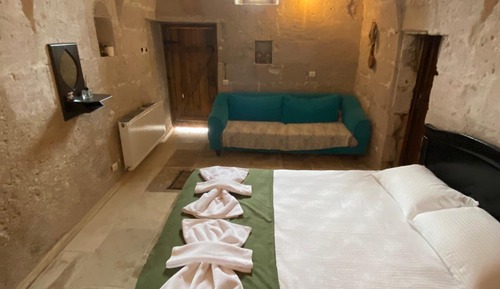 Economy Room, Mountain View